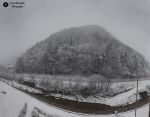 Peisaj de iarna la intrare in Slanic Moldova.